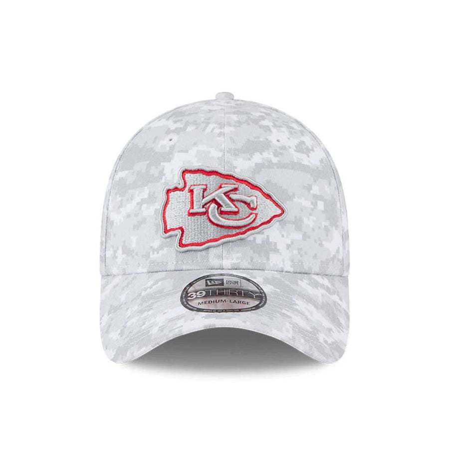 This is a Kansas City Chiefs NFL Salute To Service 2025 Grey Camo 39THIRTY Stretch Fit Cap 3