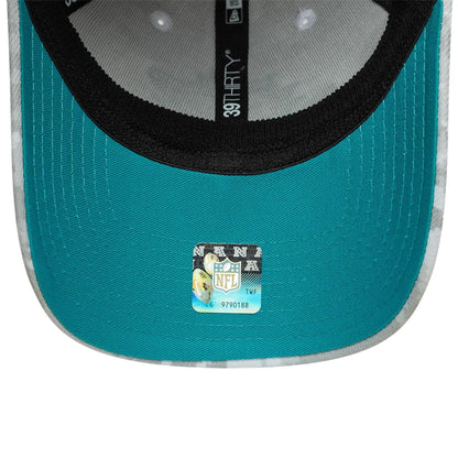 This is a Miami Dolphins NFL Salute To Service 2025 Grey Camo 39THIRTY Stretch Fit Cap 7