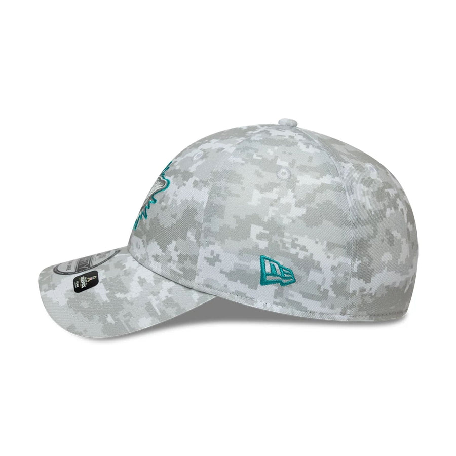 This is a Miami Dolphins NFL Salute To Service 2025 Grey Camo 39THIRTY Stretch Fit Cap 5