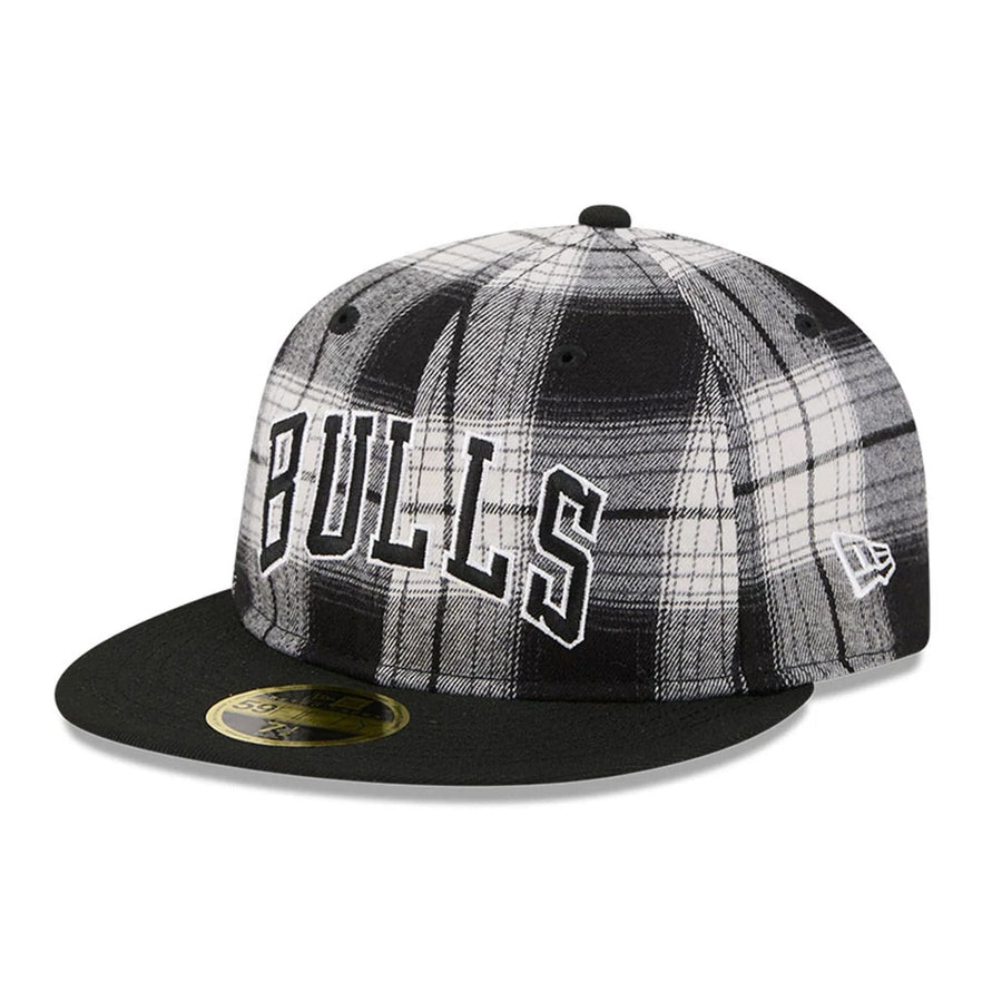 This is a Chicago Bulls NBA Grunge Style Plaid Black Retro Crown 59FIFTY Fitted Cap 3