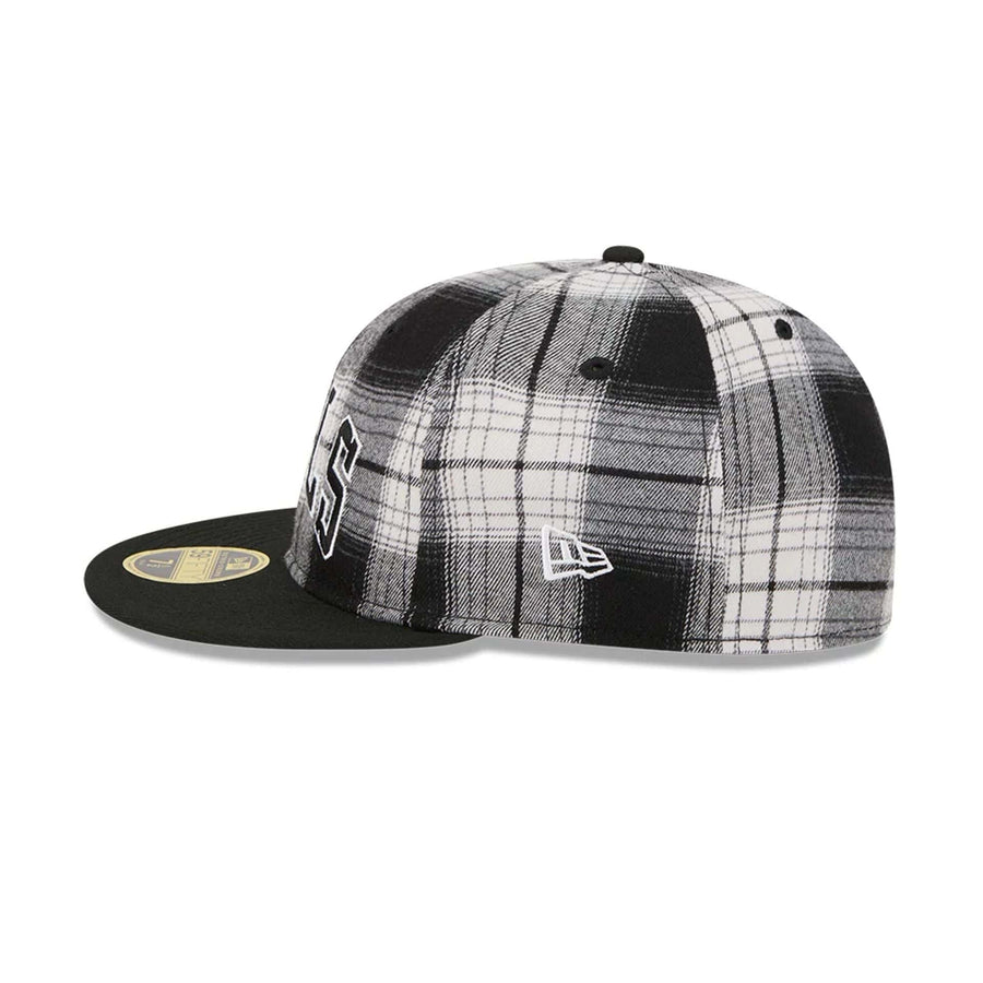 This is a Chicago Bulls NBA Grunge Style Plaid Black Retro Crown 59FIFTY Fitted Cap 5