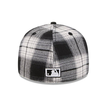 This is a New York Yankees MLB Grunge Style Plaid Black Retro Crown 59FIFTY Fitted Cap 6