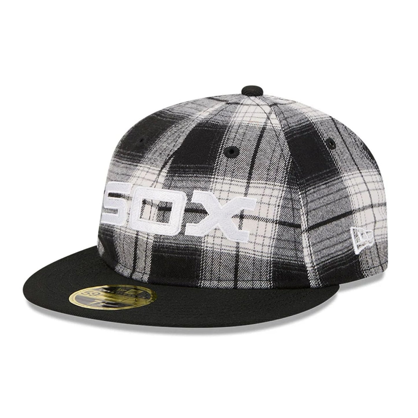 This is a Chicago White Sox MLB Grunge Style Plaid Black Retro Crown 59FIFTY Fitted Cap 3