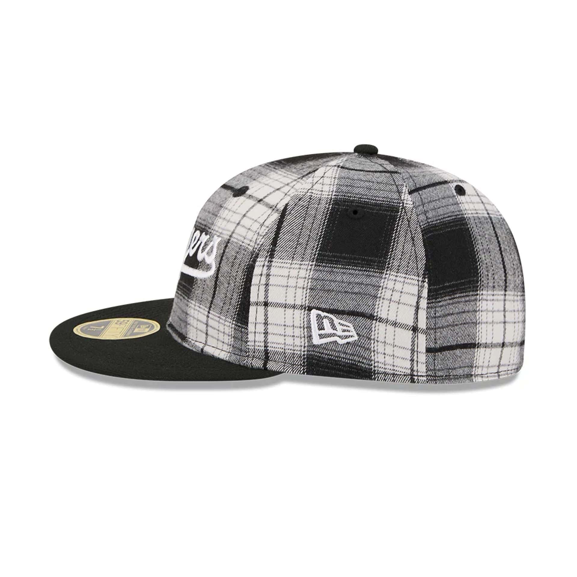 This is a Brooklyn Dodgers MLB Grunge Style Plaid Black Retro Crown 59FIFTY Fitted Cap 5