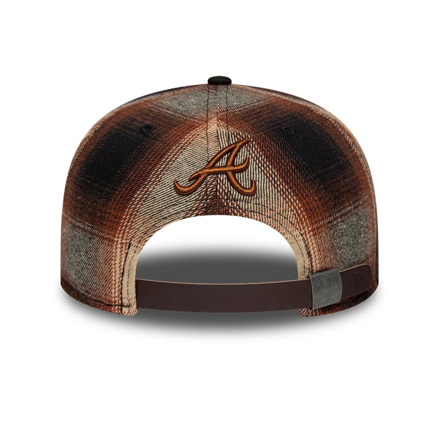 This is a Atlanta Braves MLB Grunge Style Plaid Open Brown 9FIFTY A-Frame Snapback Adjustable Cap 2