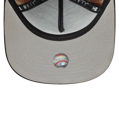 This is a New York Mets MLB Grunge Style Plaid Open Brown 9FIFTY A-Frame Snapback Adjustable Cap 3