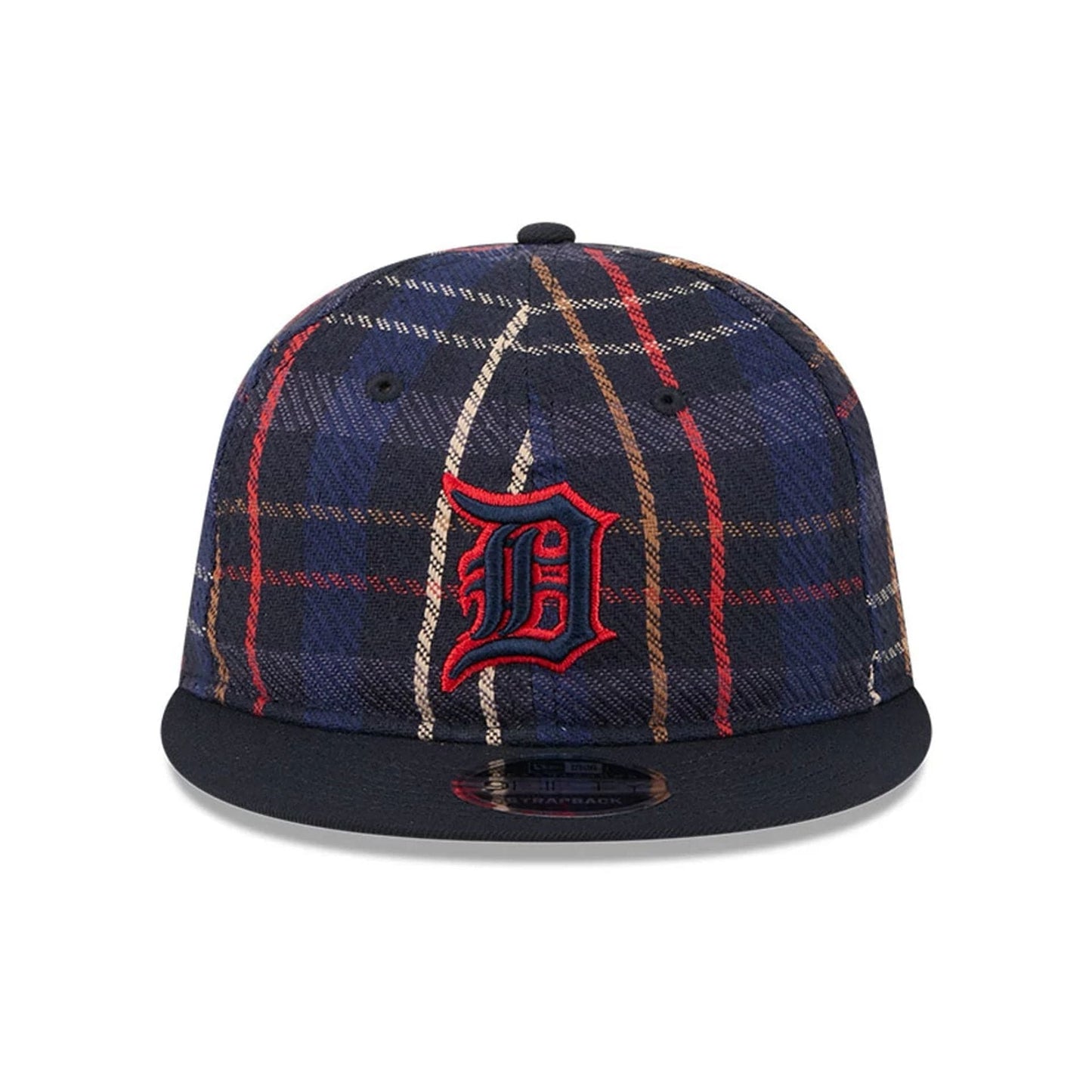This is a Detroit Tigers MLB Grunge Style Plaid Navy Retro Crown 9FIFTY Adjustable Cap 3