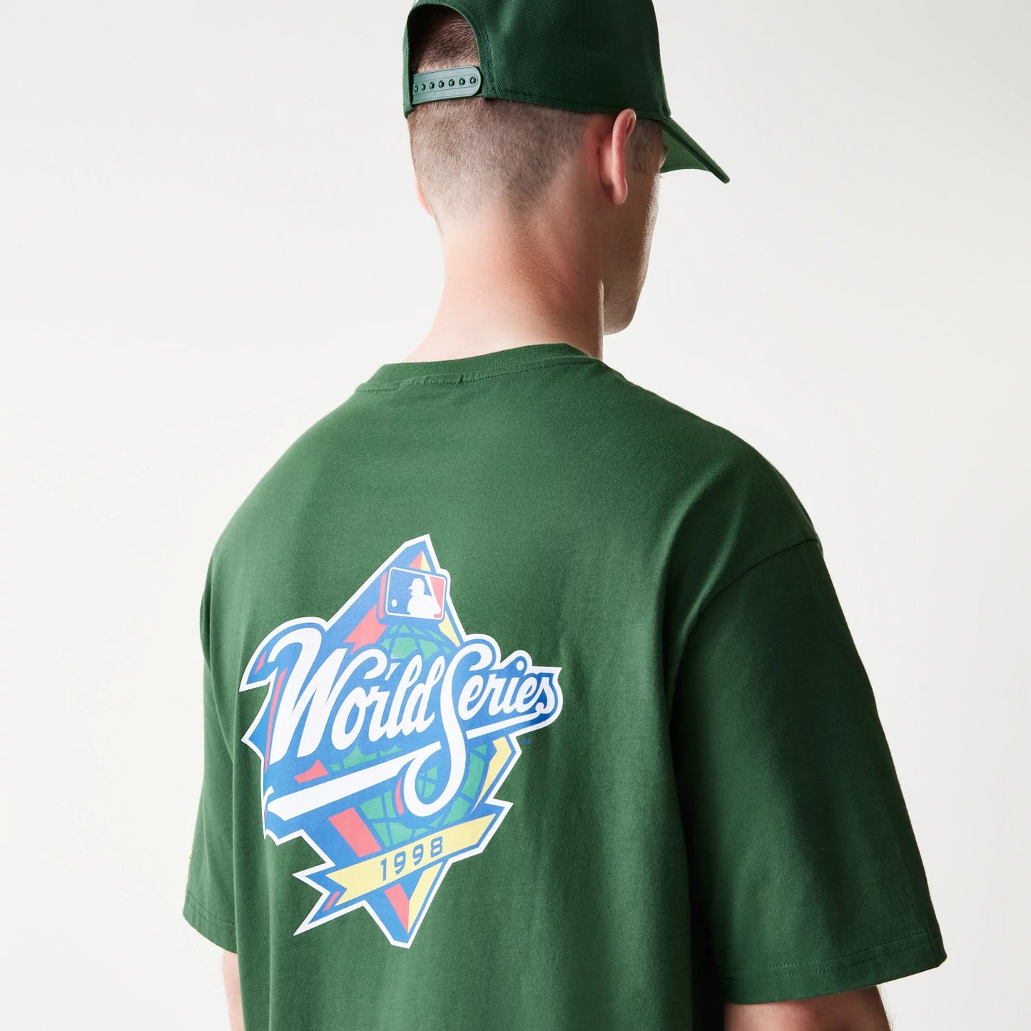 The model is wearing this MLB World Series New York Yankees T-Shirt in dark green. 6