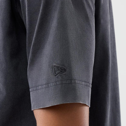 The model is wearing this MLB Washed New York Yankees T-Shirt in black. 5
