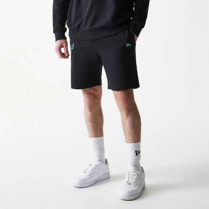 The model is wearing this NBA Core Chicago Bulls Shorts in black. 7