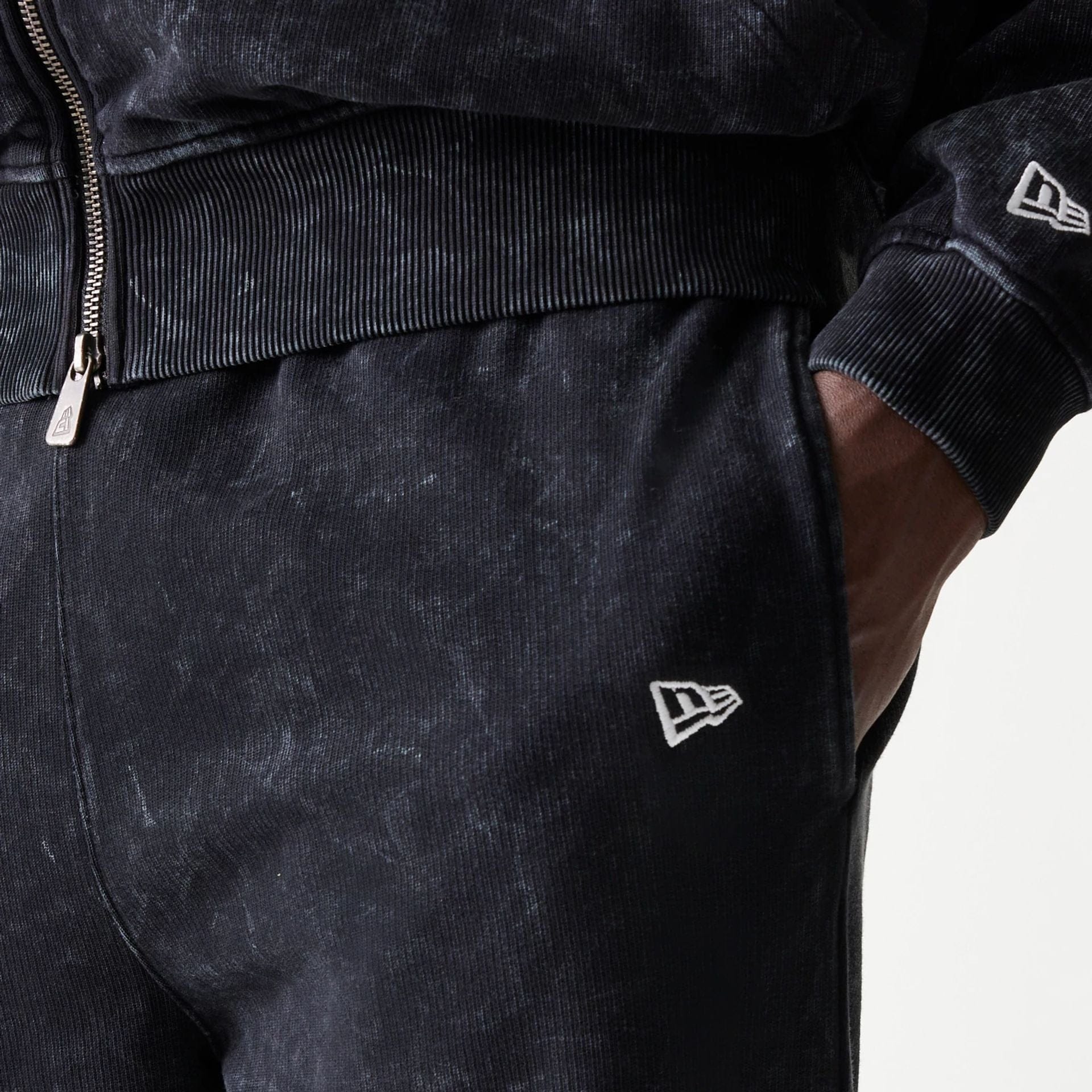 The model is wearing this Red Bull Racing Straight Leg Joggers in black. 4