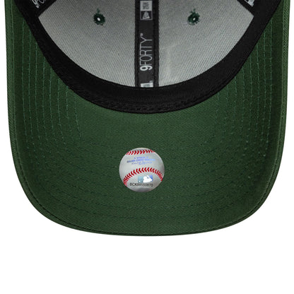 Pictured is this MLB League Essential LA Dodgers 9FORTY in dark green. 5