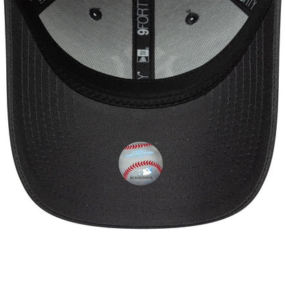 Pictured is this MLB League Essential New York Yankees 9FORTY in charcoal. 5