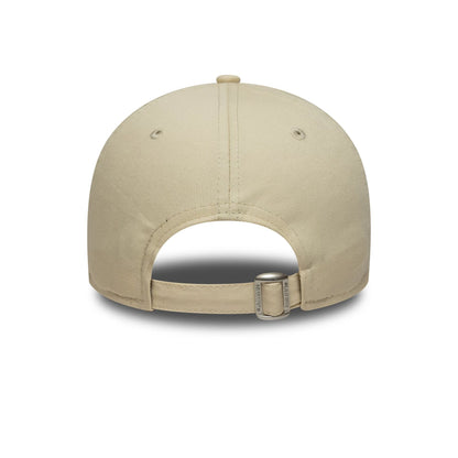 Pictured is this MLB League Essential LA Dodgers 9FORTY in light beige. 4