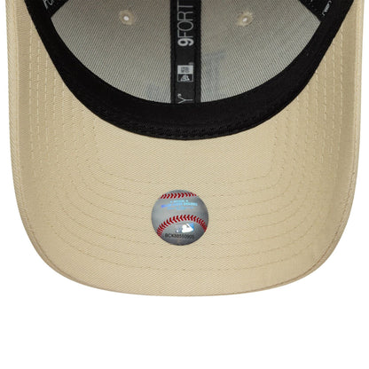 Pictured is this MLB League Essential LA Dodgers 9FORTY in light beige. 5
