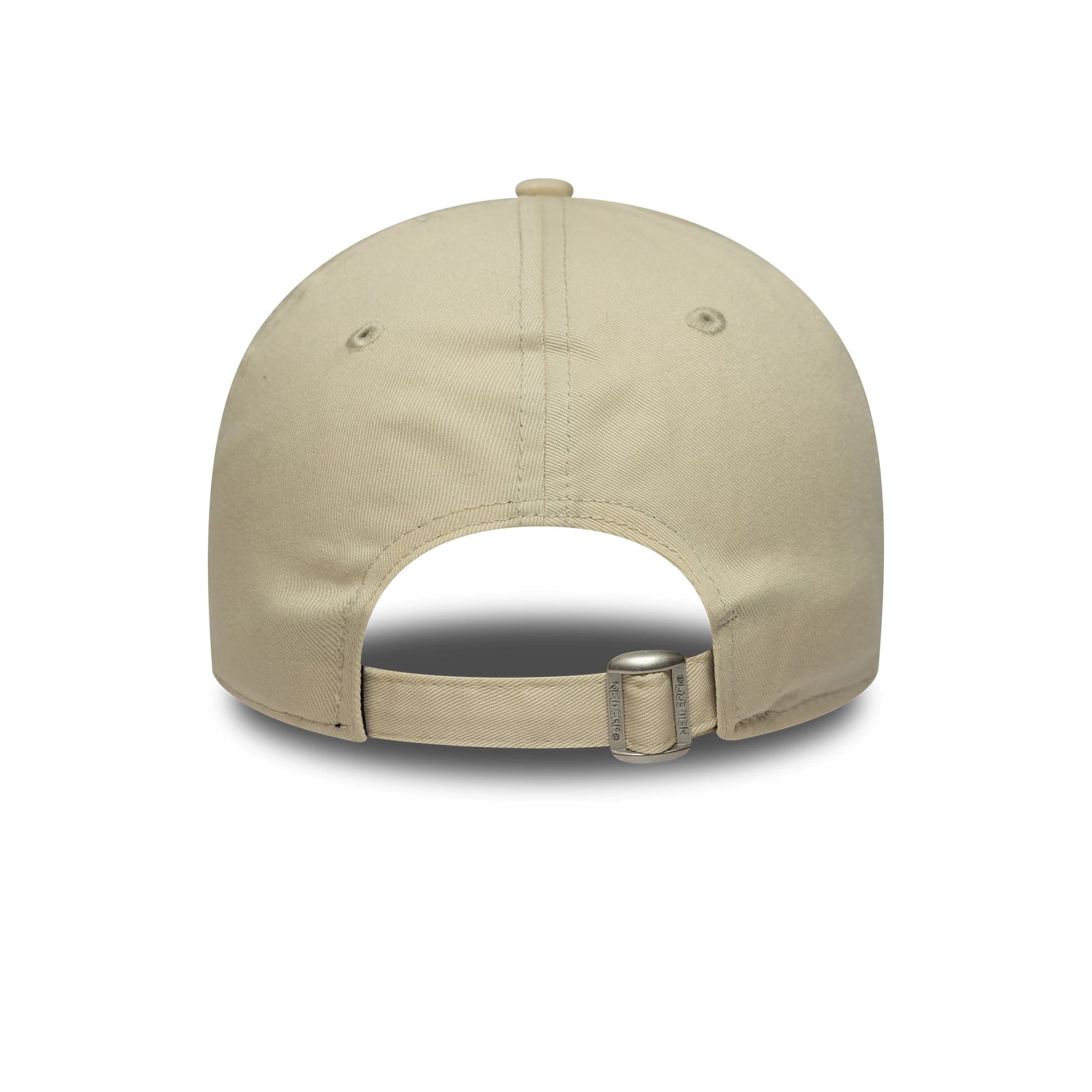 Pictured is this NBA Team Outline Chicago Bulls 9FORTY in light beige. 4