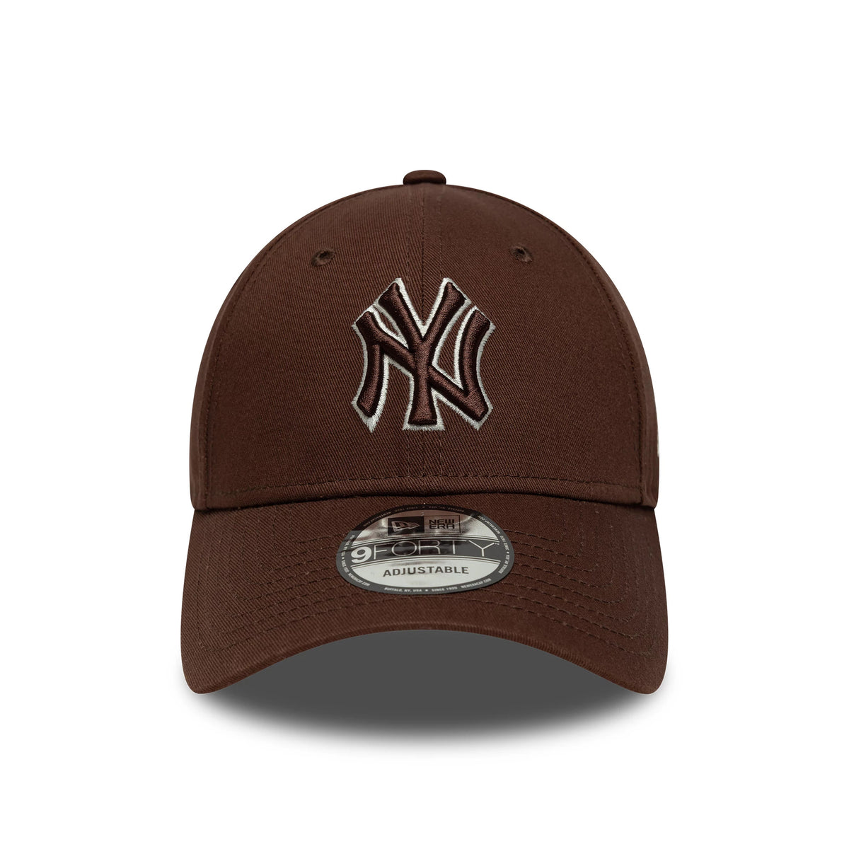 New York Yankees MLB Team Outline Brown New Era 9FORTY Cap, front view showing the brown and white embroidered Yankees logo on the front panel, with a curved visor and a 9FORTY size sticker centrally placed.