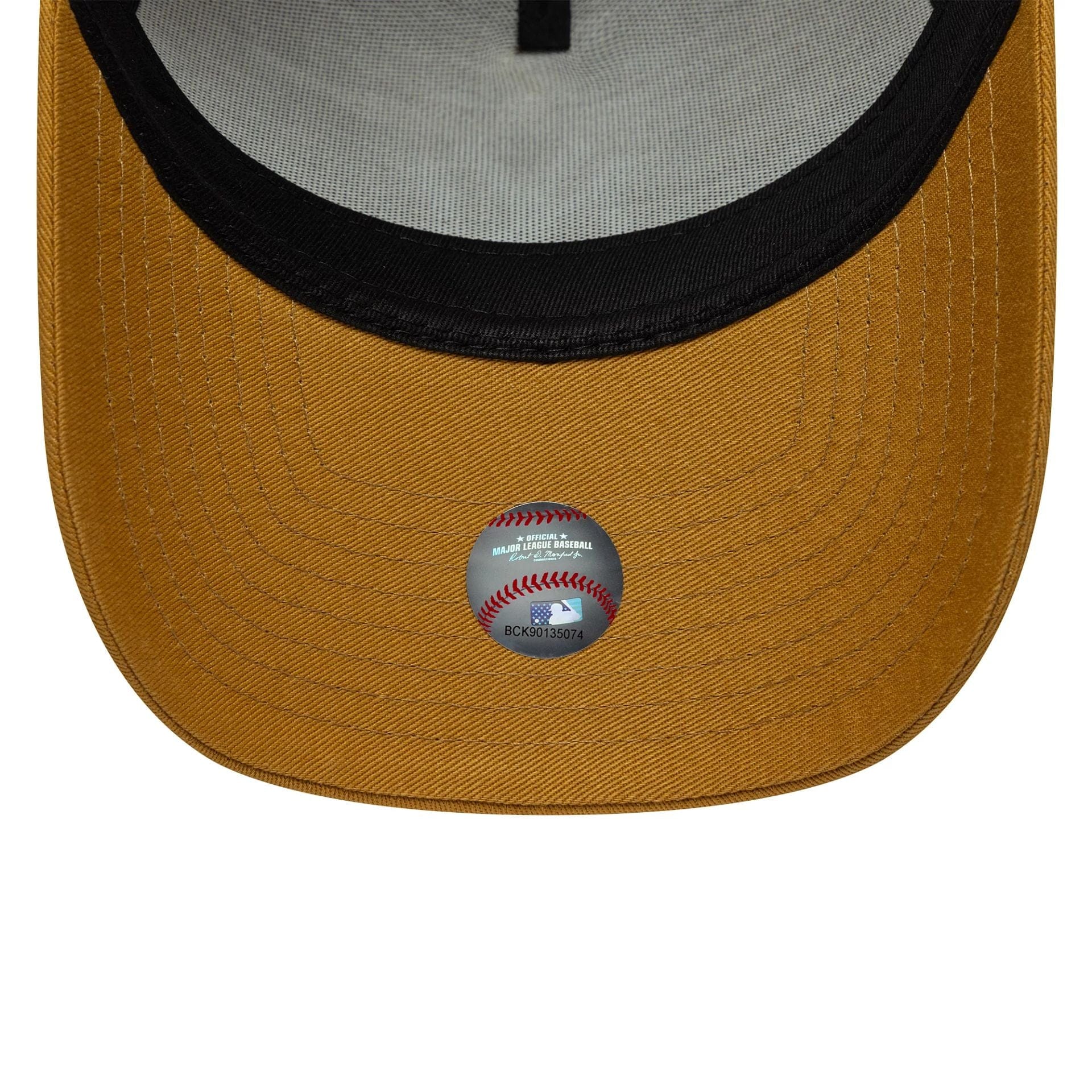 Pictured is this MLB League Essential New York Yankees 9FORTY E-Frame in beige. 5