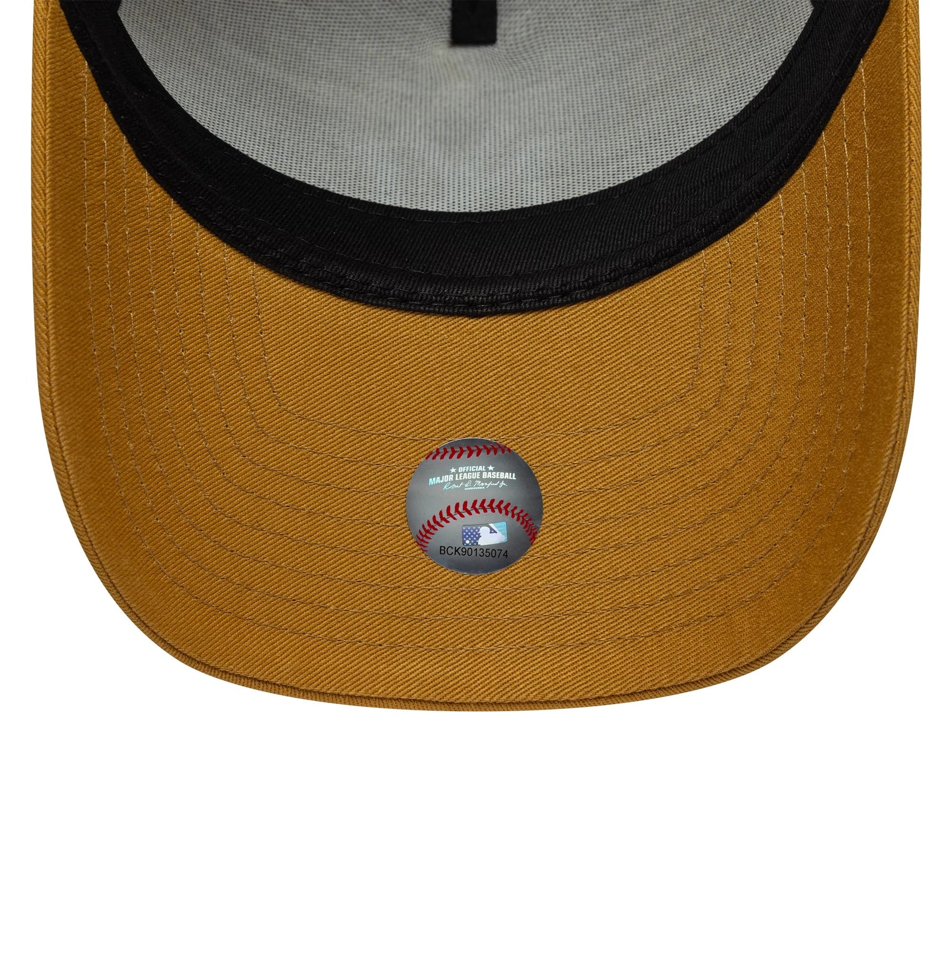 Pictured is this MLB League Essential New York Yankees 9FORTY E-Frame in beige. 5