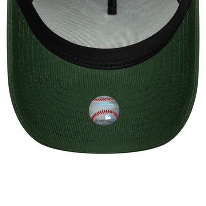 Pictured is this MLB League Essential New York Yankees 9FORTY E-Frame in dark green. 5