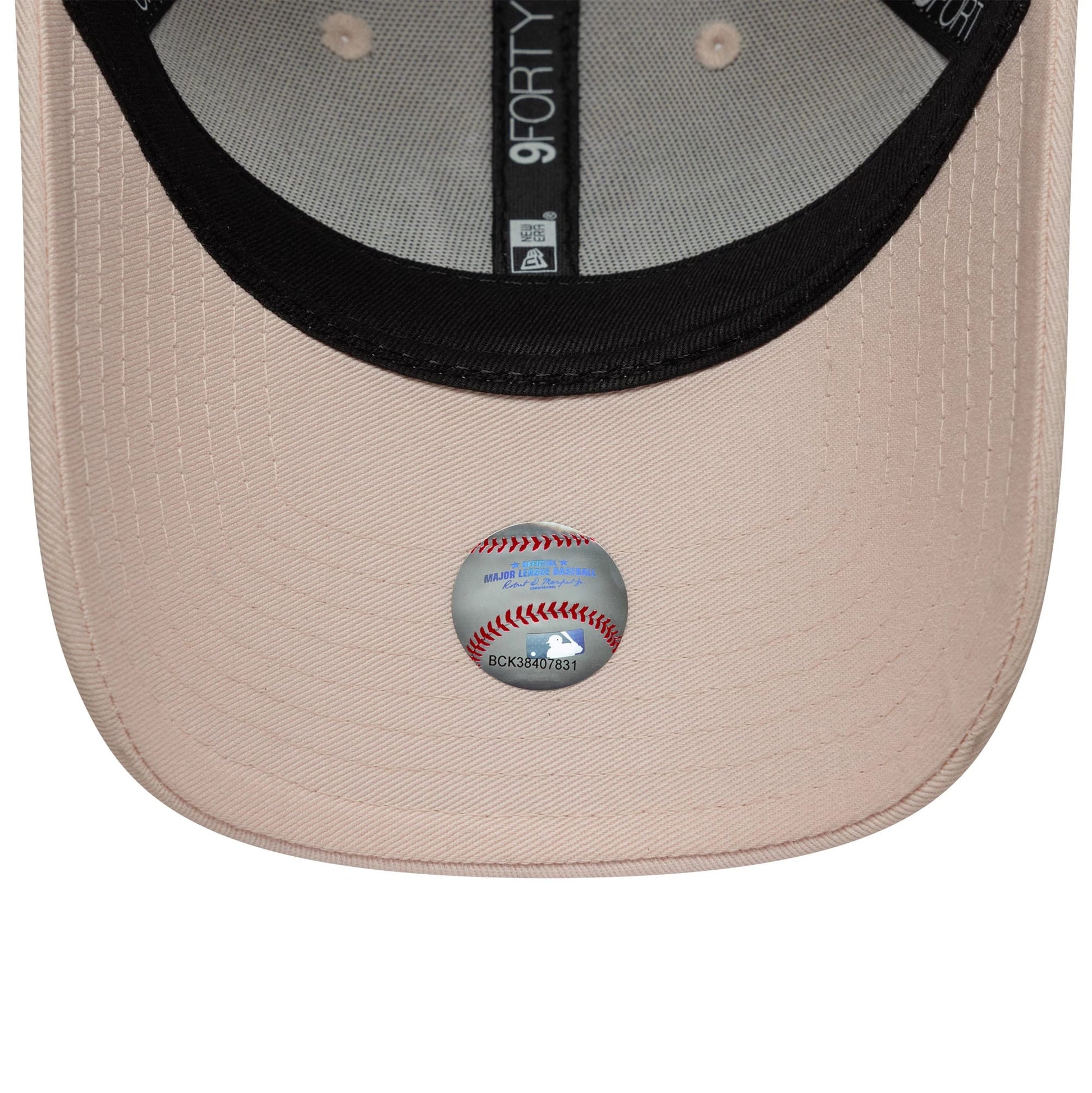 Pictured is this Womens MLB Metallic Logo New York Yankees 9FORTY in pastel pink. 5