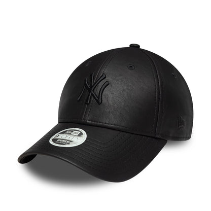 New York Yankees Womens MLB PU Black New Era 9FORTY Cap, three-quarter view showing the black embroidered NY logo on the front panel, a curved visor with a 9FORTY size sticker, and the New Era flag logo on the left side.