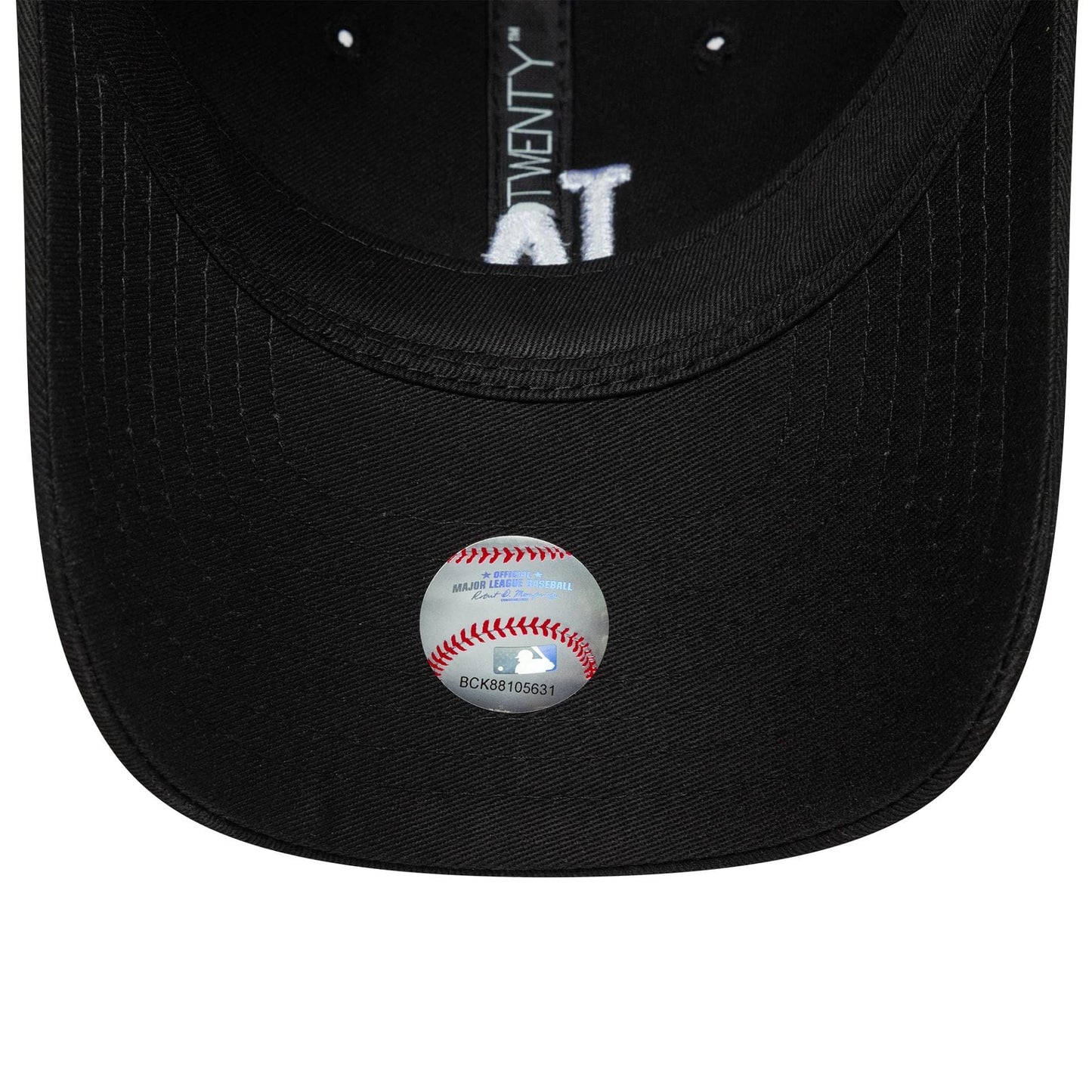 Pictured is this Youth MLB League Essential LA Dodgers 9TWENTY in black. 5