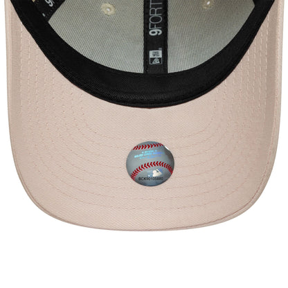 Pictured is this Youth MLB League Essential LA Dodgers 9FORTY in light beige. 5