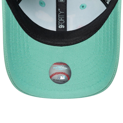 Pictured is this Toddler MLB Plane Icon New York Yankees 9FORTY in pastel green. 5
