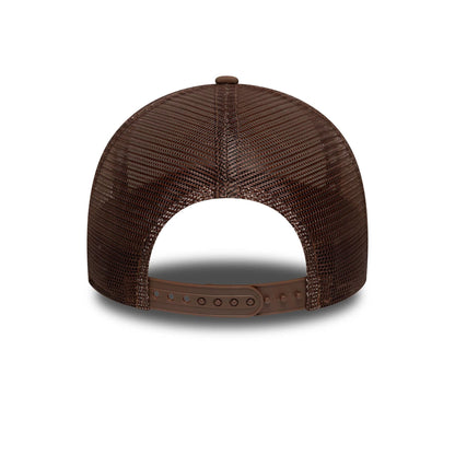 Pictured is this New Era Graphic 9FORTY M-Crown A-Frame Trucker in light beige. 4