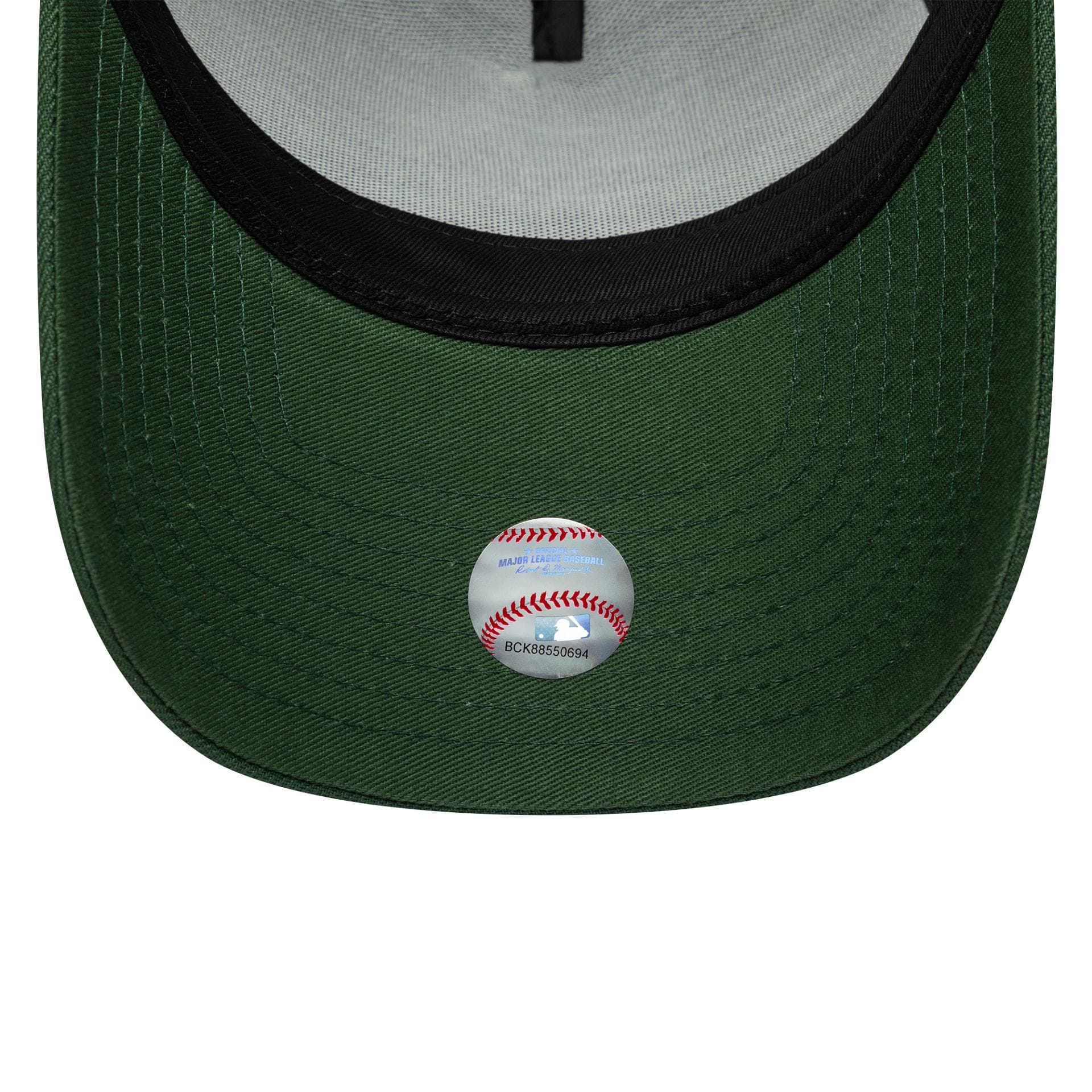 Pictured is this MLB Outline Script New York Yankees 9FORTY E-Frame in dark green. 5