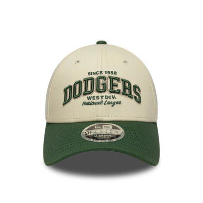 Pictured is this MLB Wordmark LA Dodgers 9FORTY M-Crown in Dark Green. 2