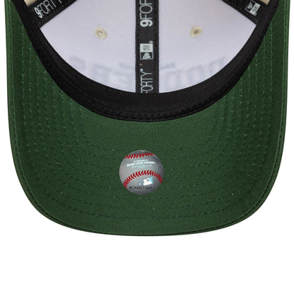 Pictured is this MLB Wordmark LA Dodgers 9FORTY M-Crown in Dark Green. 5