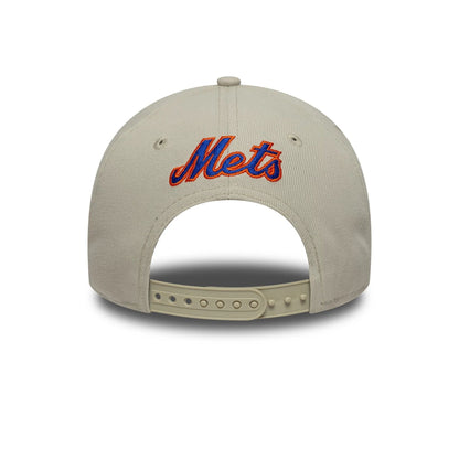 Pictured is this MLB Outline Script New York Mets 9FORTY E-Frame in light beige. 4