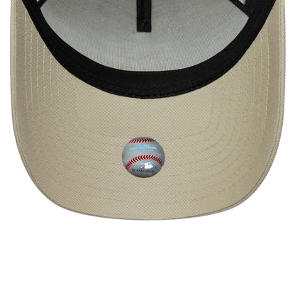 Pictured is this MLB Outline Script New York Mets 9FORTY E-Frame in light beige. 5