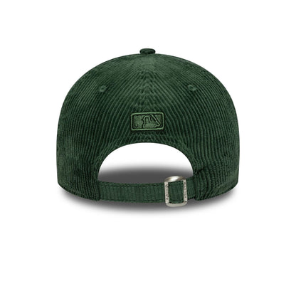 Pictured is this MLB Cord New York Yankees 9FORTY M-Crown in dark green. 4