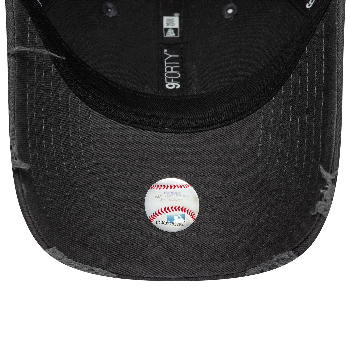 Pictured is this MLB Washed Distressed LA Dodgers 9FORTY in charcoal. 5