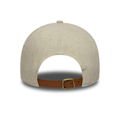 Pictured is this MLB Linen New York Yankees 9TWENTY cap in light beige. 4
