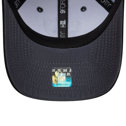 Pictured is this NFL Microfibre Las Vegas Raiders 9FORTY in charcoal. 5