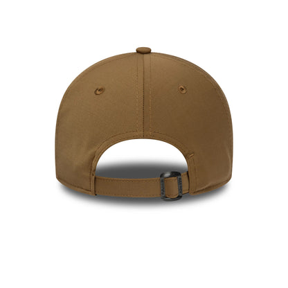 Pictured is this New Era Heritage 9TWENTY in light beige. 4