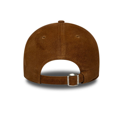 Pictured is this MLB Suede New York Yankees 9TWENTY in Brown. 5