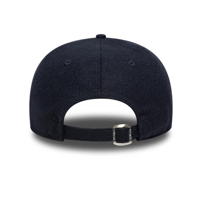 Pictured is this MLB Heritage New York Yankees Retro Crown 9FIFTY in navy. 4