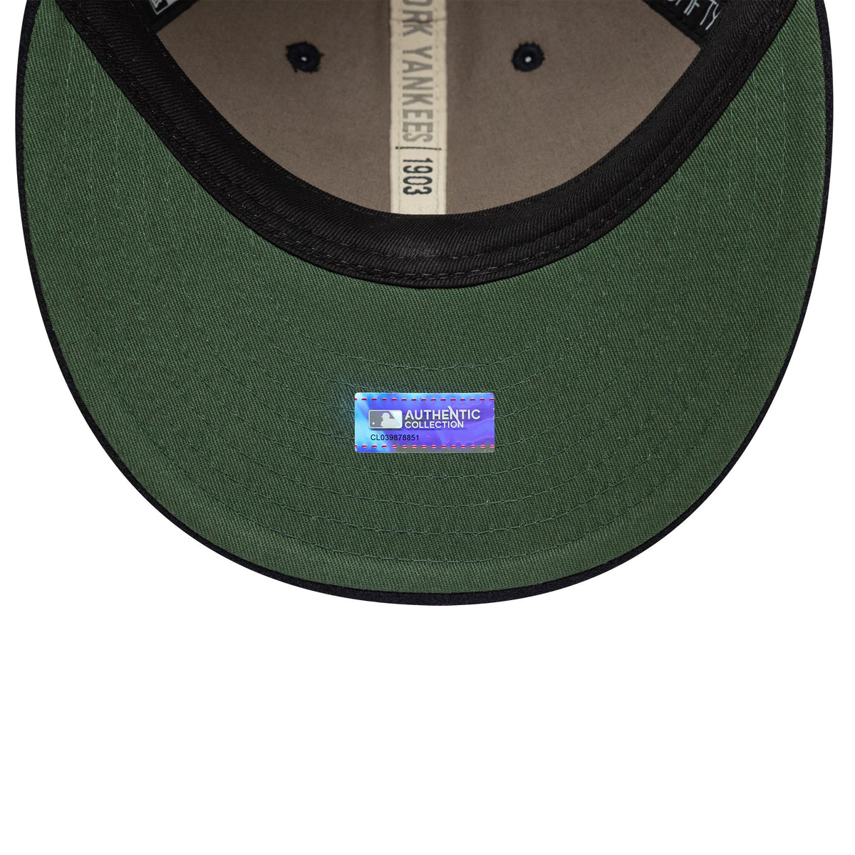 Pictured is this MLB Heritage New York Yankees Retro Crown 9FIFTY in navy. 5