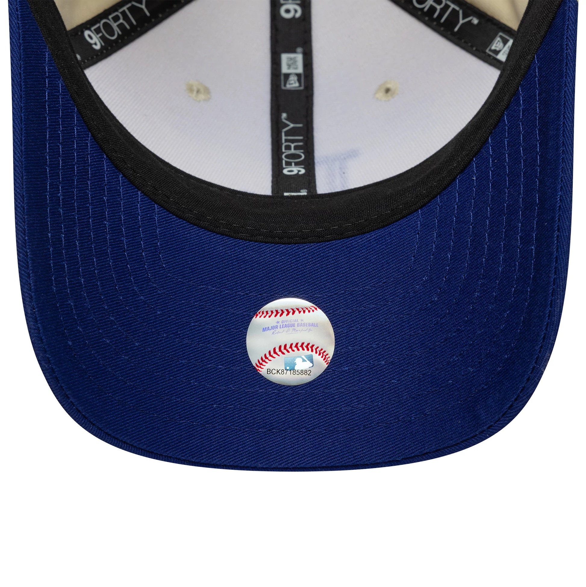 Pictured is this MLB LA Dodgers 9FORTY M-Crown in light beige. 5
