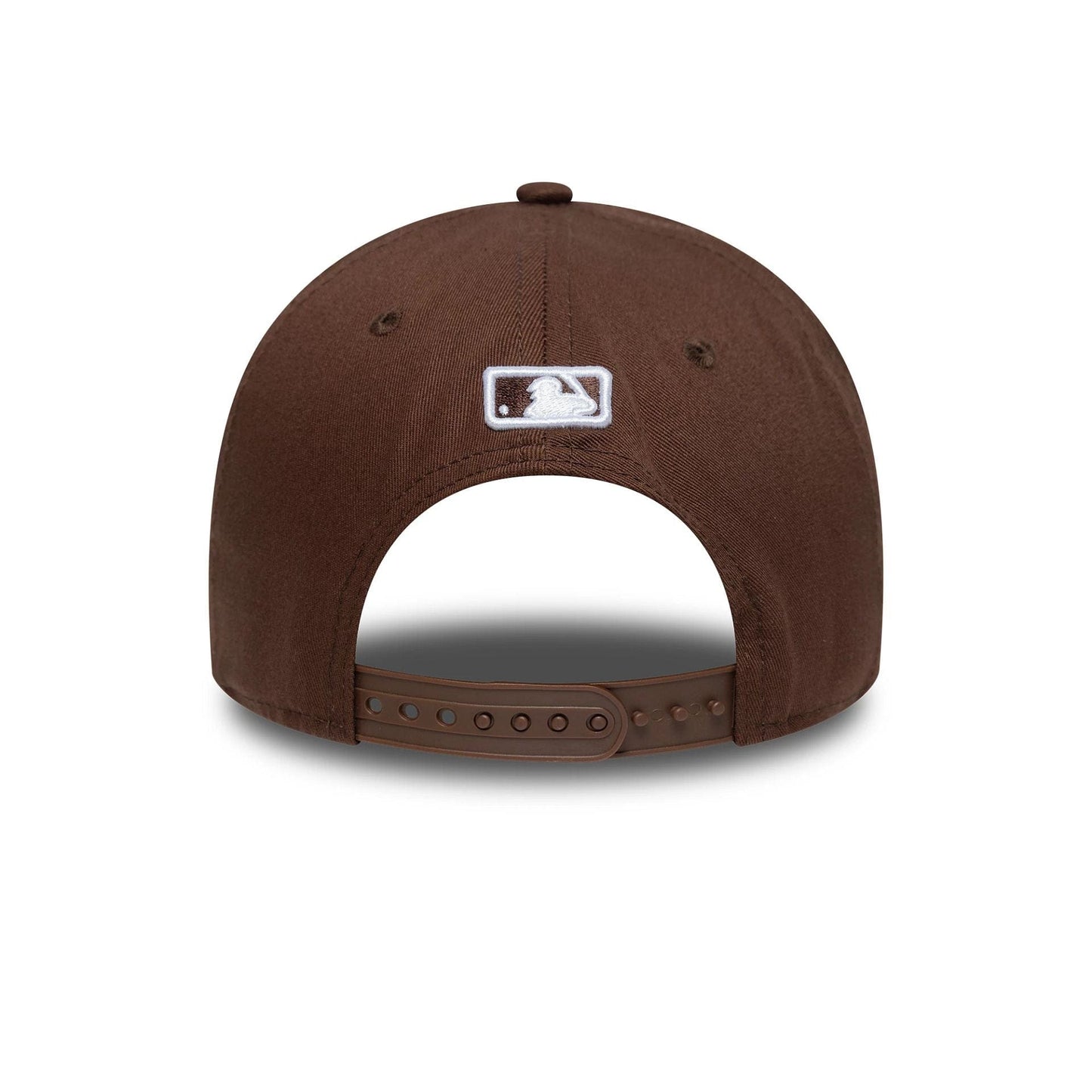 Pictured is this MLB New York Yankees 9FORTY M-Crown in brown. 4