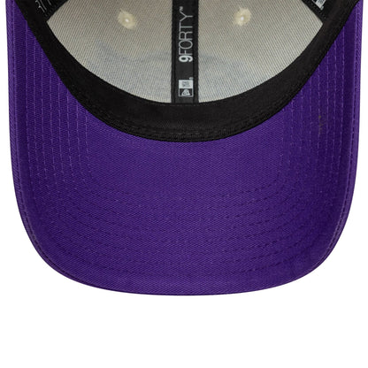 Pictured is this NBA Colour Block LA Lakers 9FORTY in Cream. 5
