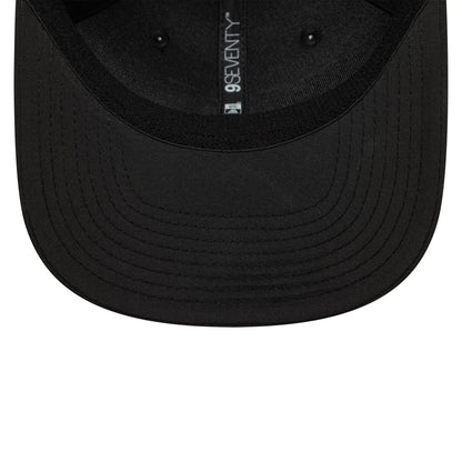 Pictured is this AC Milan TPU 9SEVENTY Stretch Snap in black. 5