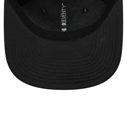 Pictured is this AC Milan TPU 9SEVENTY Stretch Snap in black. 5
