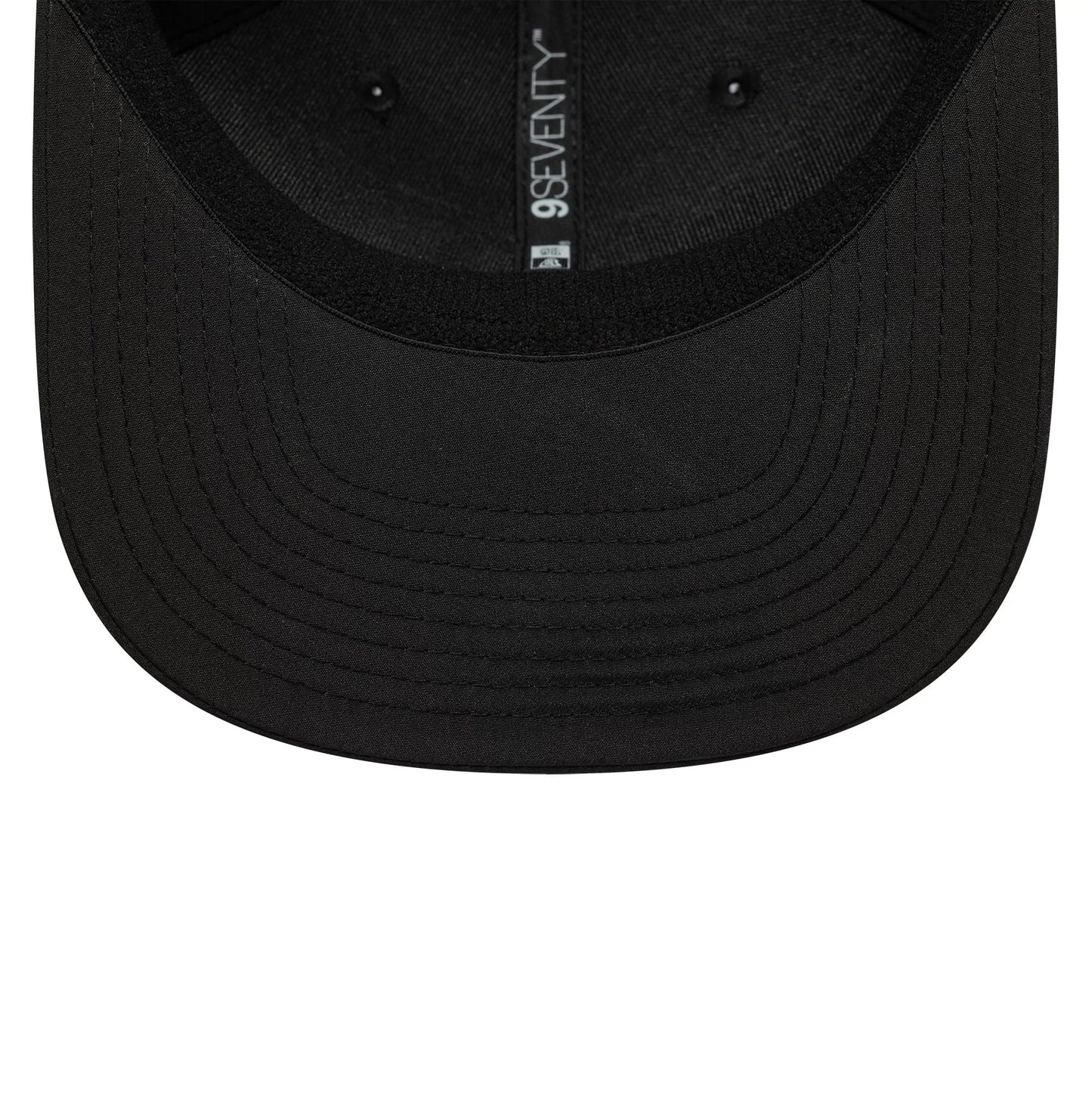 Pictured is this AC Milan TPU 9SEVENTY Stretch Snap in black. 5