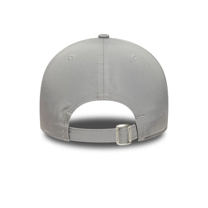 Pictured is this New Era Technical 9FORTY cap in grey. 4